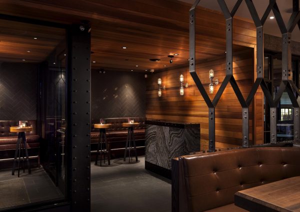 Custom Lighting, Earls Tin Palace Edmonton, lighting designer, lighting design, Canadian lighting manufacturer, Canadian Lighting Designer